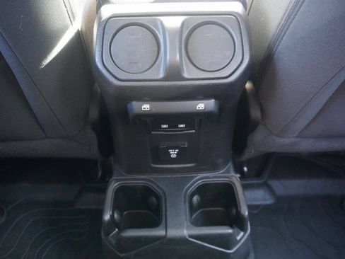 Used 2021 Jeep Gladiator Willys image 23