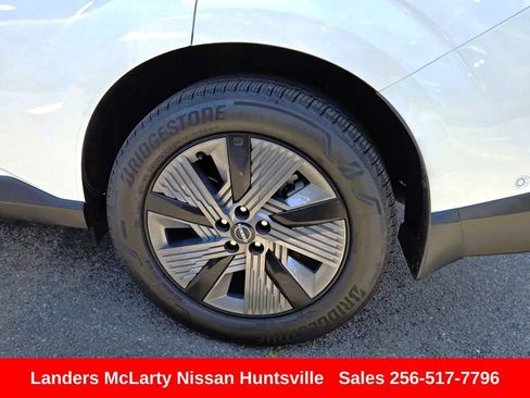 Used 2025 Nissan Murano SL AWD/4WD image 12
