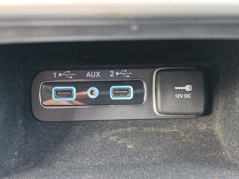 Used 2020 Jeep Grand Cherokee Altitude AWD/4WD image 25