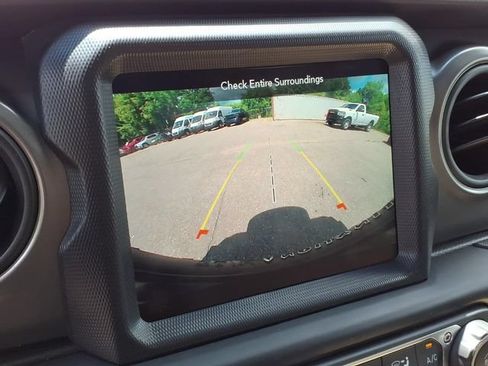 Used 2022 Jeep Wrangler Unlimited Sport AWD/4WD image 31
