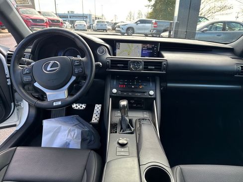 Used 2018 Lexus IS 350 image 19
