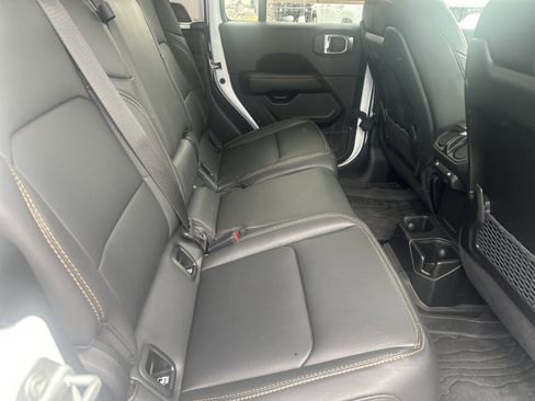 Used 2025 Jeep Gladiator Sport AWD/4WD image 30