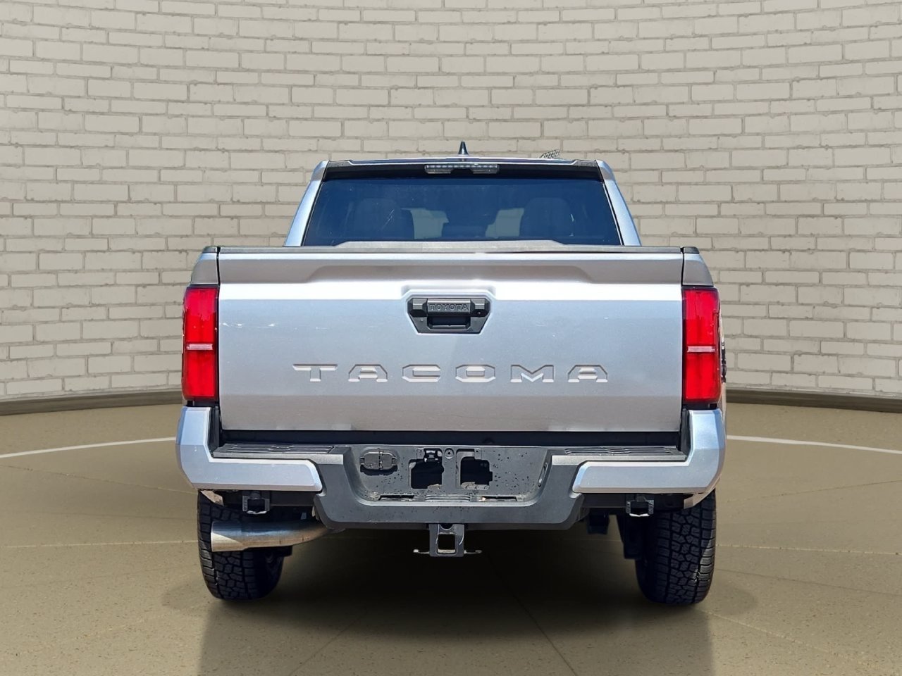 Used 2024 Toyota Tacoma SR5 AWD/4WD image 6