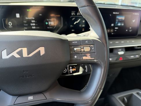 Used 2024 Kia EV9 Light Long Range image 29