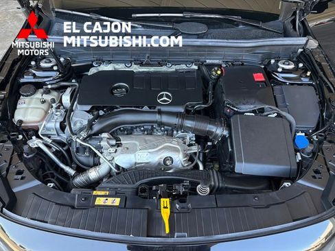 Used 2022 Mercedes-Benz GLB 250 4MATIC image 20