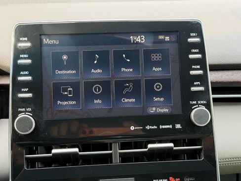 Used 2019 Toyota Avalon Limited image 49