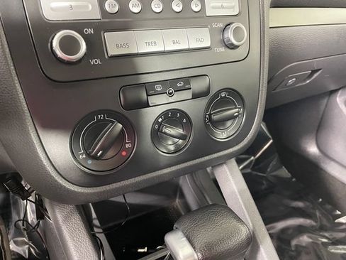 Used 2007 Volkswagen Rabbit 2-Door FWD image 8