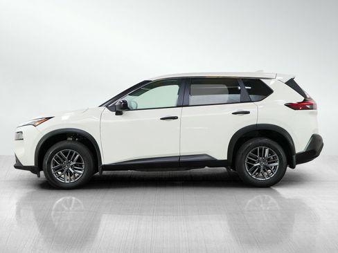 Used 2021 Nissan Rogue S AWD/4WD image 2