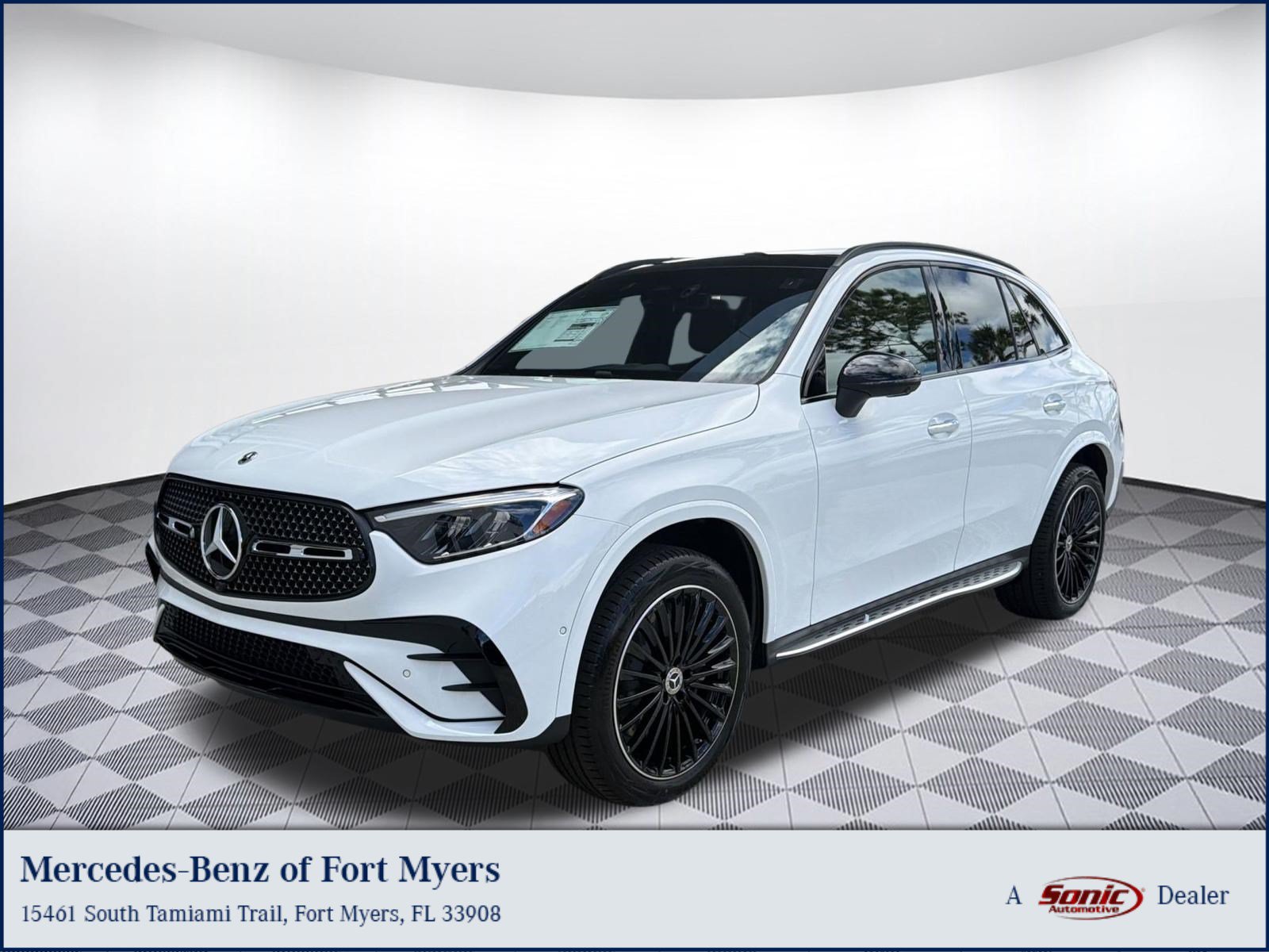 Used 2026 Mercedes-Benz GLC 300 image 1