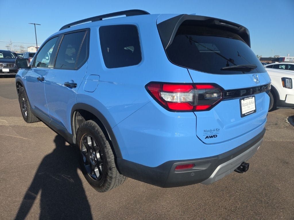 Used 2025 Honda Pilot TrailSport image 7
