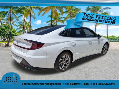Used 2021 Hyundai Sonata SEL w/ Convenience Package FWD image 4