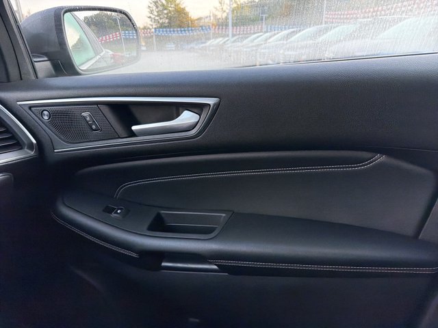 Used 2023 Ford Edge Titanium AWD/4WD image 26