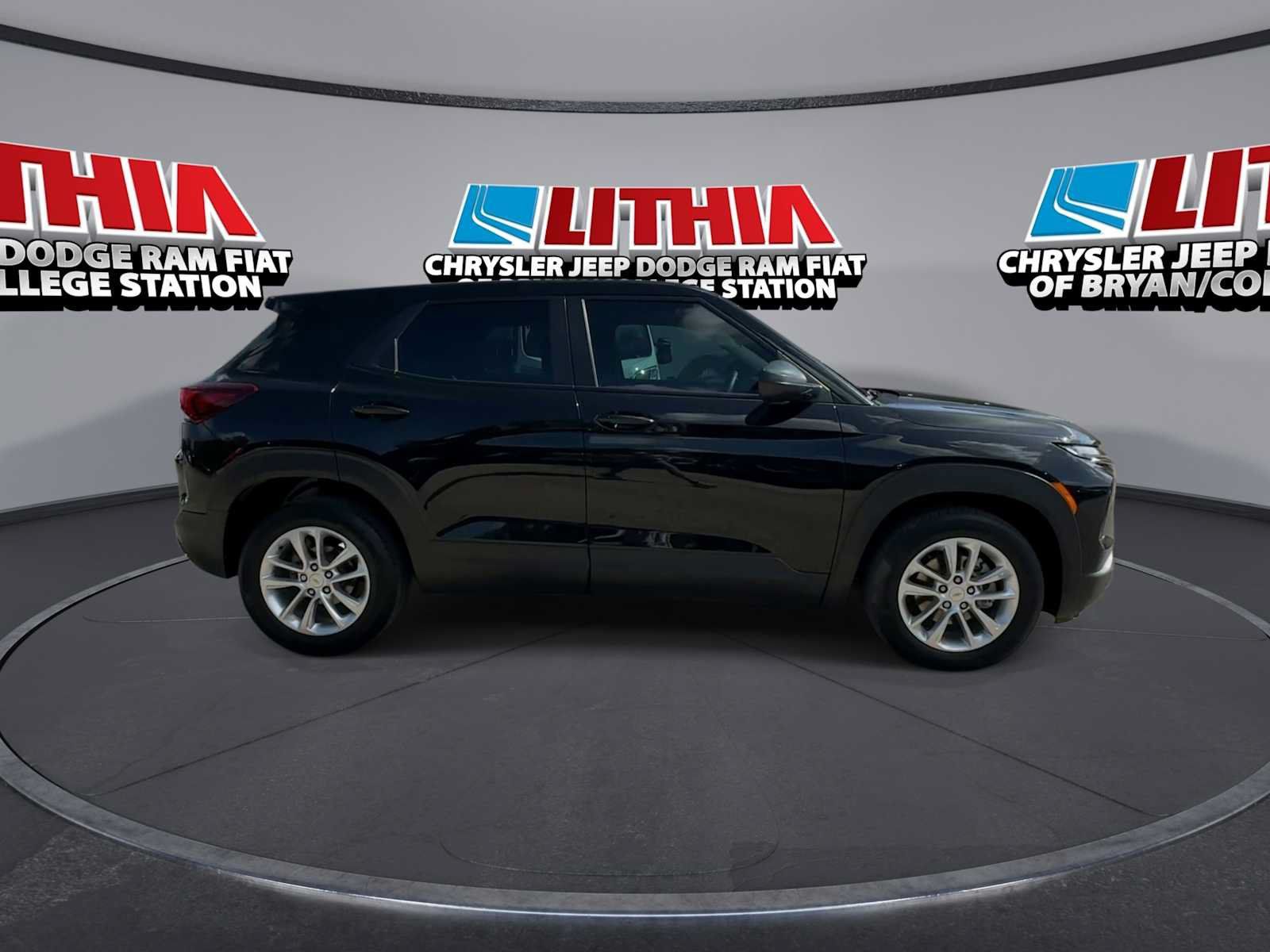 Used 2024 Chevrolet TrailBlazer LS FWD image 9