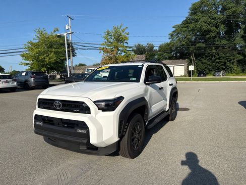 Used 2026 Toyota 4Runner SR5 AWD/4WD image 1