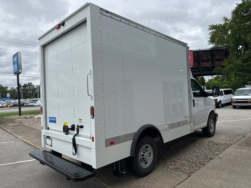 New 2025 Chevrolet Express 3500 w/ Power Convenience Package image 4