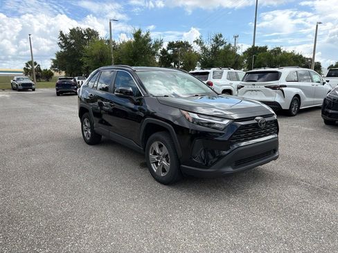 Used 2024 Toyota RAV4 XLE FWD image 7