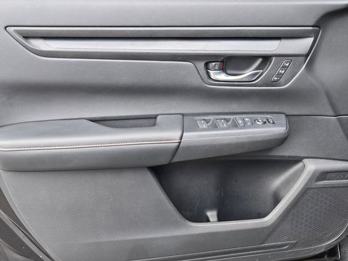 Used 2025 Honda CR-V Sport-L image 13