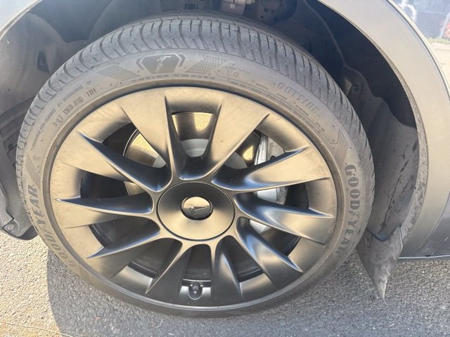 Used 2023 Tesla Model Y Long Range AWD/4WD image 11