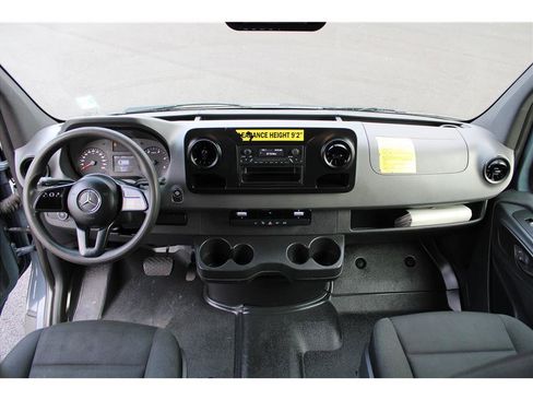 Used 2019 Mercedes-Benz Sprinter 144 image 9
