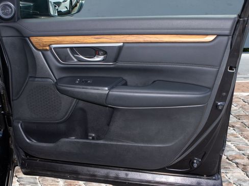 Used 2022 Honda CR-V Touring image 32