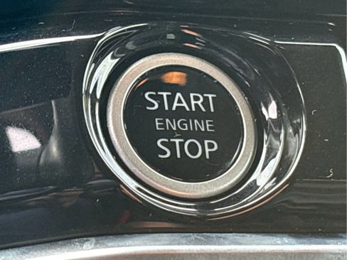 Used 2022 Nissan Pathfinder SL image 22