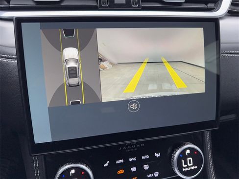 Used 2024 Jaguar F-PACE R-Dynamic S image 60