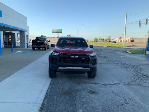 Used 2023 Chevrolet Colorado Trail Boss AWD/4WD image 3