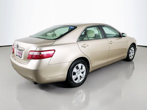 Used 2009 Toyota Camry LE FWD image 15