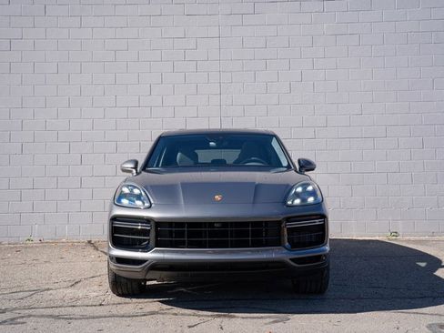 Certified 2022 Porsche Cayenne Turbo image 10