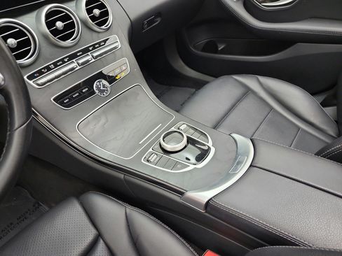 Used 2019 Mercedes-Benz C 300 Sedan image 11