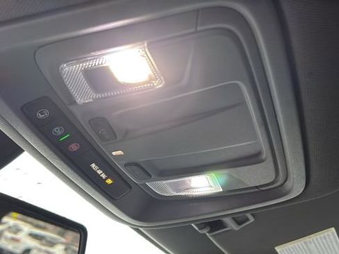 Used 2022 Chevrolet Silverado 1500 LT image 25