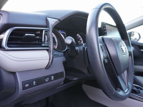 Used 2021 Toyota Camry SE w/ Audio Upgrade Package image 12