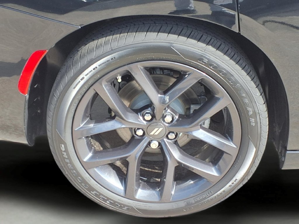 Used 2023 Dodge Charger SXT w/ Blacktop Package RWD image 9