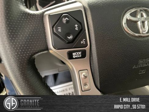 Used 2020 Toyota 4Runner Limited AWD/4WD image 33