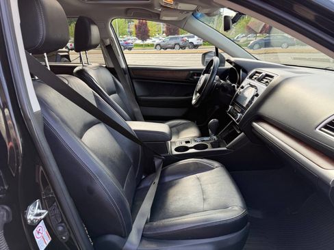 Used 2018 Subaru Outback 2.5i Limited AWD/4WD image 18