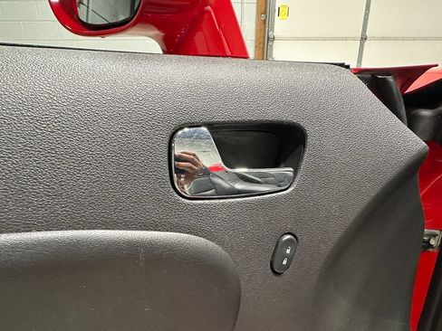 Used 2008 Saturn Sky Red Line RWD image 19
