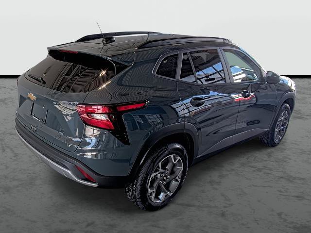 New 2026 Chevrolet Trax LT w/ LT Convenience Package FWD image 4
