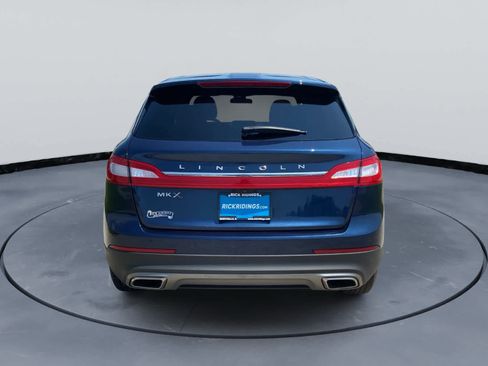 Used 2017 Lincoln MKX Select w/ Select Plus Package FWD image 5