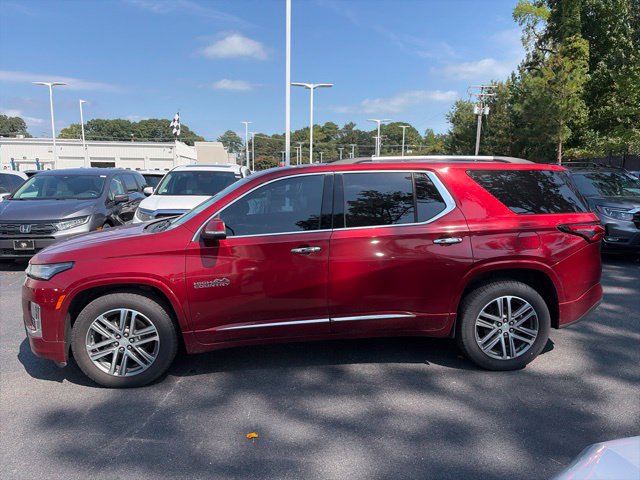 Used 2022 Chevrolet Traverse High Country w/ LPO, Floor Liner Package AWD/4WD image 9