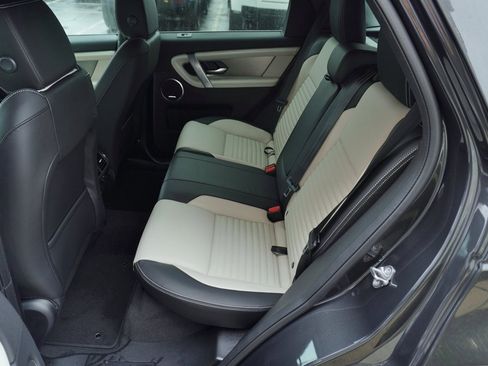 New 2026 Land Rover Discovery Sport Landmark image 30