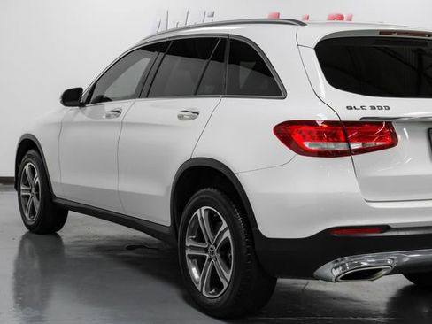 Used 2019 Mercedes-Benz GLC 300 w/ Premium Package image 11