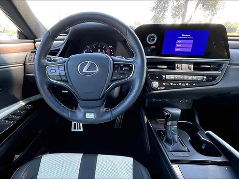 Used 2023 Lexus ES 350 F Sport image 5
