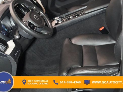 Used 2019 Volvo XC60 T8 Inscription w/ Advanced Package image 10