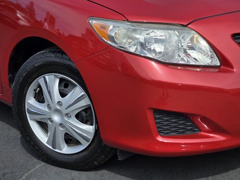 Used 2010 Toyota Corolla image 9