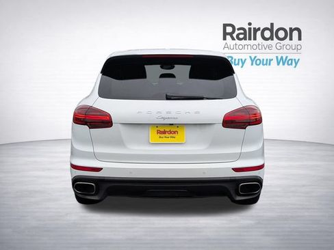 Used 2016 Porsche Cayenne AWD/4WD image 6