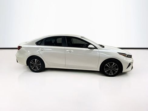 Used 2023 Kia Forte LXS FWD image 8