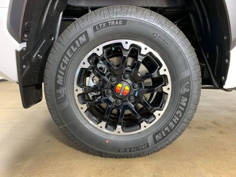 New 2026 Toyota Tundra SR5 AWD/4WD image 36