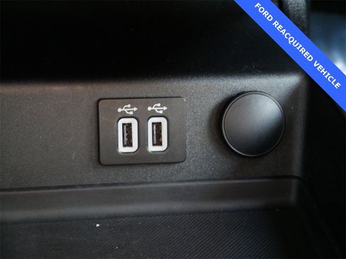 Used 2019 Ford Fusion SE image 18