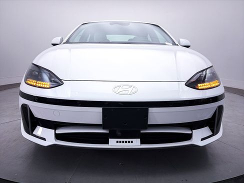 Used 2023 Hyundai Ioniq 6 SEL RWD image 10