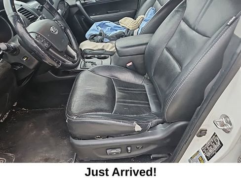 Used 2012 Kia Sorento SX w/ SX Premium Pkg image 12